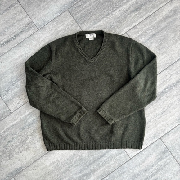 J. Crew Other - J. Crew Dark Green V-Neck Men's Sweater Cotton
Pit to pit 25”, length 26”
